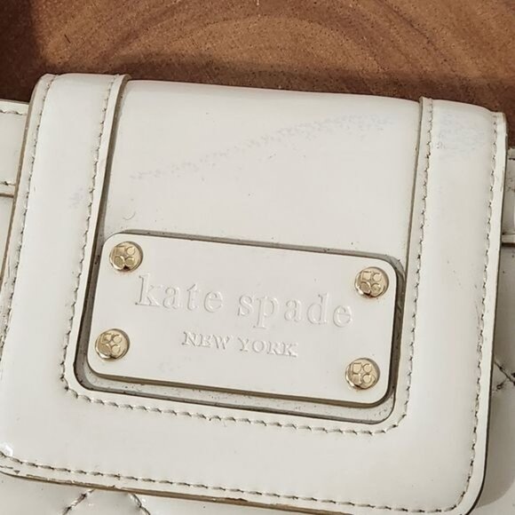 Kate Spade Wallet Pouch Patent Leather  Logo Zip - Picture 5 of 12